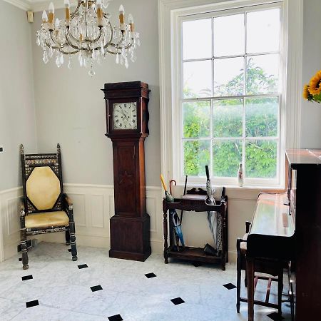 Beautiful Private 2 Bedroom Suite In Mansion Home With Free Parking Brighton Exterior foto